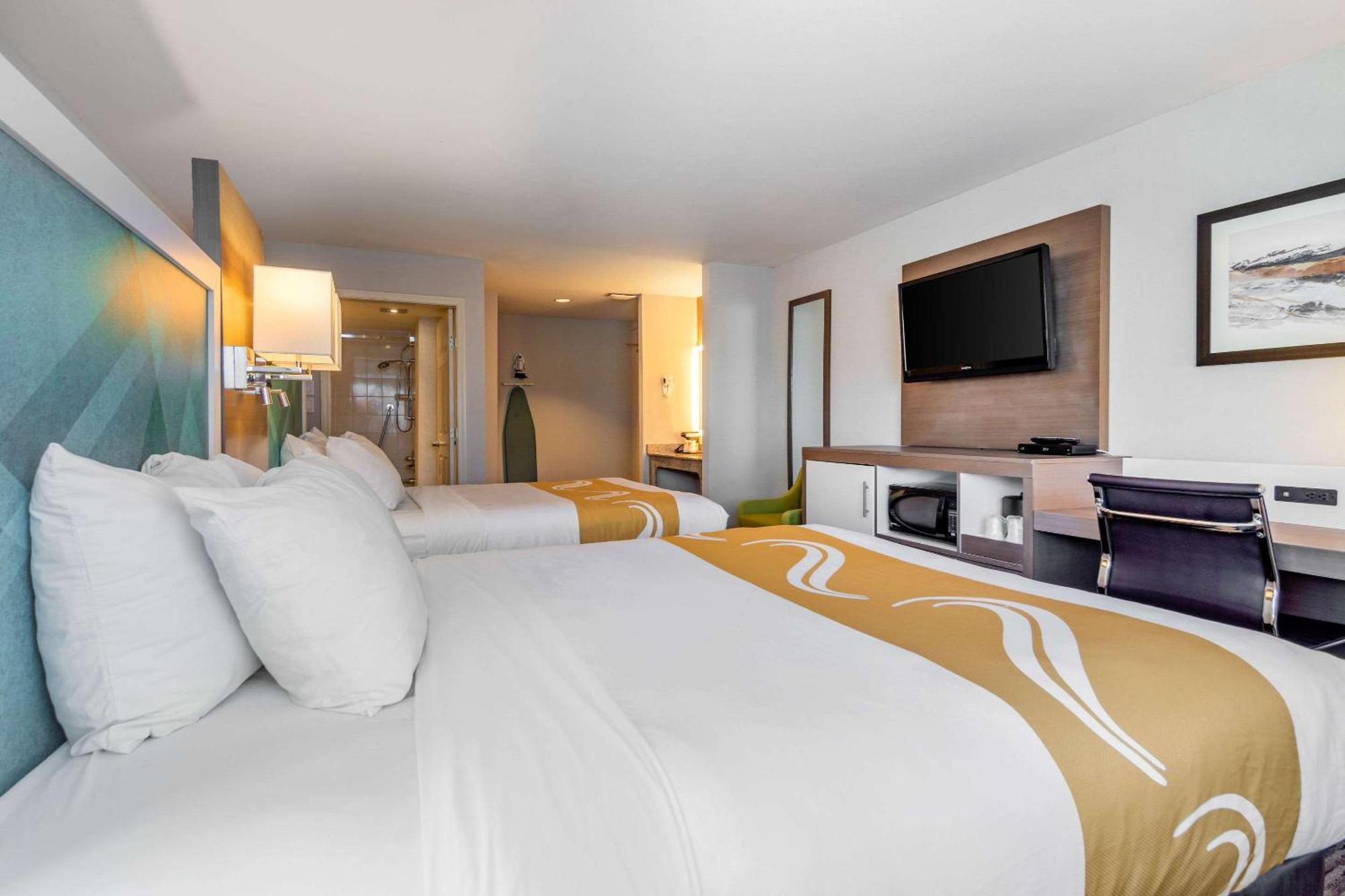 Quality Inn Камлупс Екстериор снимка