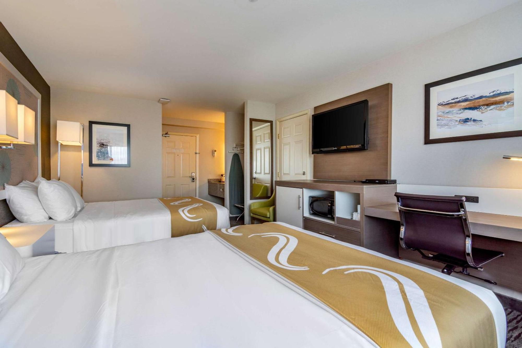 Quality Inn Камлупс Екстериор снимка