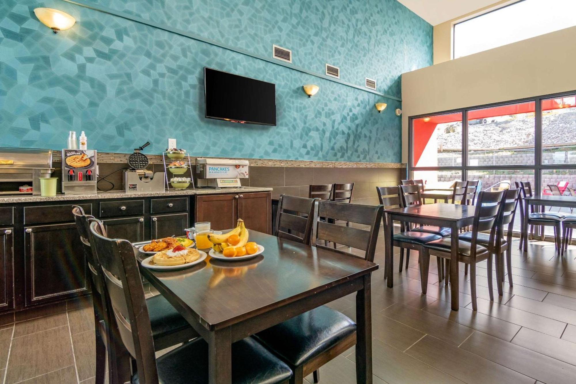 Quality Inn Камлупс Екстериор снимка