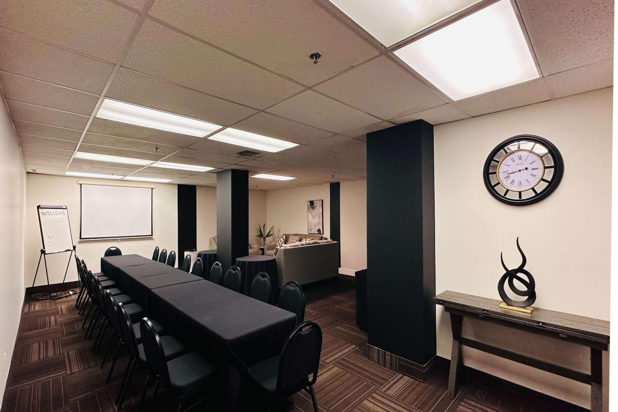 Quality Inn Камлупс Екстериор снимка