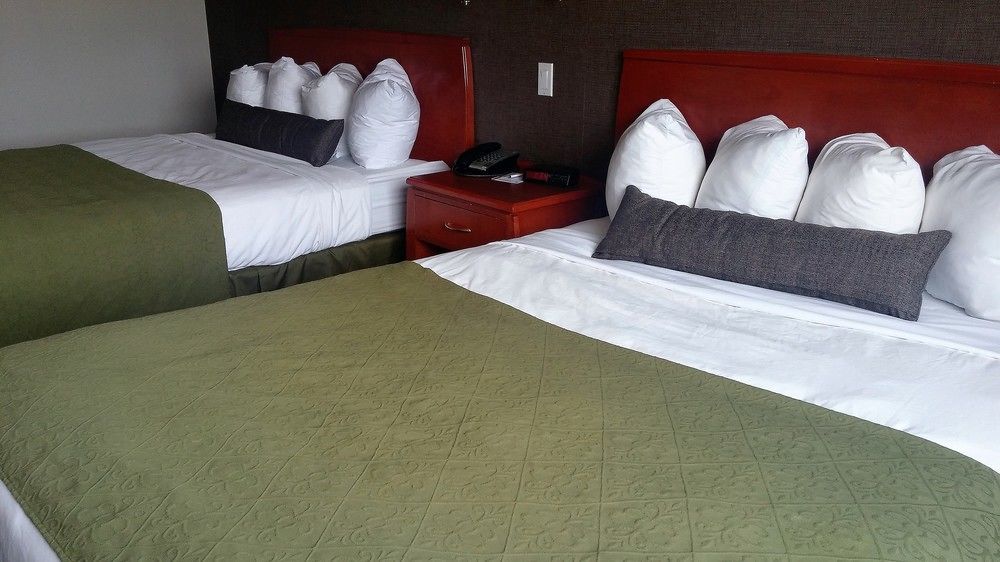 Quality Inn Камлупс Екстериор снимка